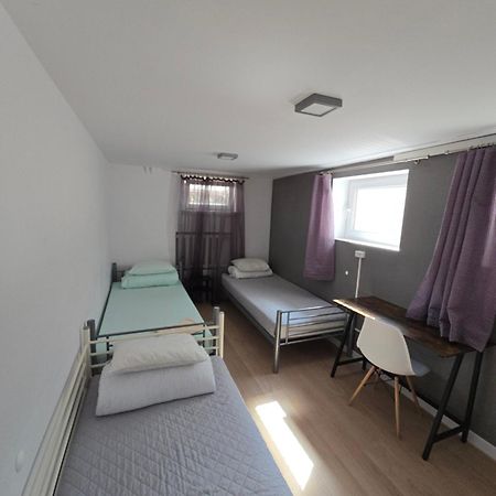ורשה Rooms4Rest Wiertnicza - Private Rooms For Tourists - Atr Consulting Sp, Z O,O, מראה חיצוני תמונה