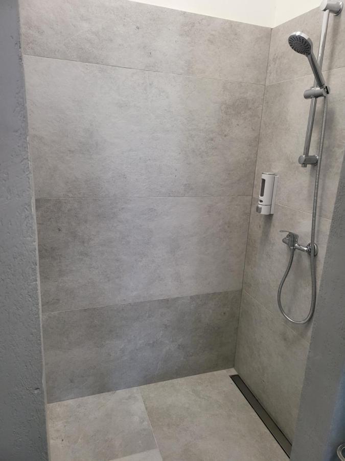 ורשה Rooms4Rest Wiertnicza - Private Rooms For Tourists - Atr Consulting Sp, Z O,O, מראה חיצוני תמונה