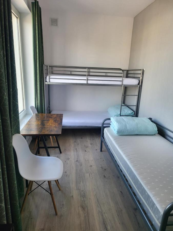 ורשה Rooms4Rest Wiertnicza - Private Rooms For Tourists - Atr Consulting Sp, Z O,O, מראה חיצוני תמונה