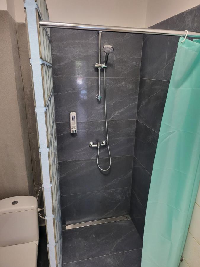 ורשה Rooms4Rest Wiertnicza - Private Rooms For Tourists - Atr Consulting Sp, Z O,O, מראה חיצוני תמונה