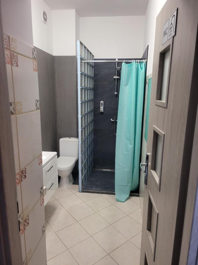 ורשה Rooms4Rest Wiertnicza - Private Rooms For Tourists - Atr Consulting Sp, Z O,O, מראה חיצוני תמונה