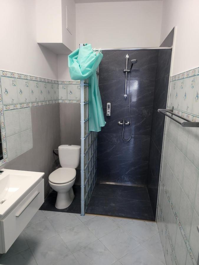ורשה Rooms4Rest Wiertnicza - Private Rooms For Tourists - Atr Consulting Sp, Z O,O, מראה חיצוני תמונה