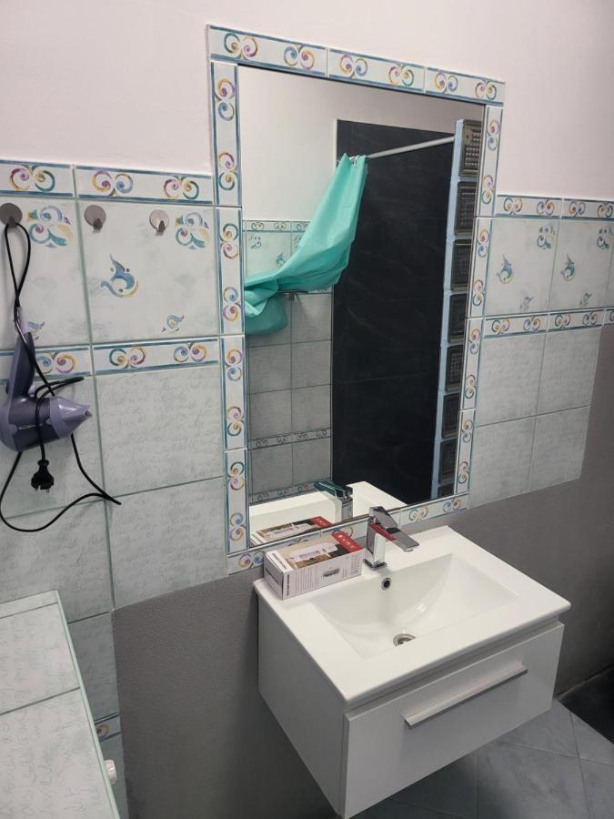 ורשה Rooms4Rest Wiertnicza - Private Rooms For Tourists - Atr Consulting Sp, Z O,O, מראה חיצוני תמונה