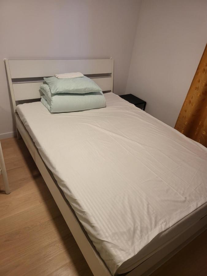 ורשה Rooms4Rest Wiertnicza - Private Rooms For Tourists - Atr Consulting Sp, Z O,O, מראה חיצוני תמונה