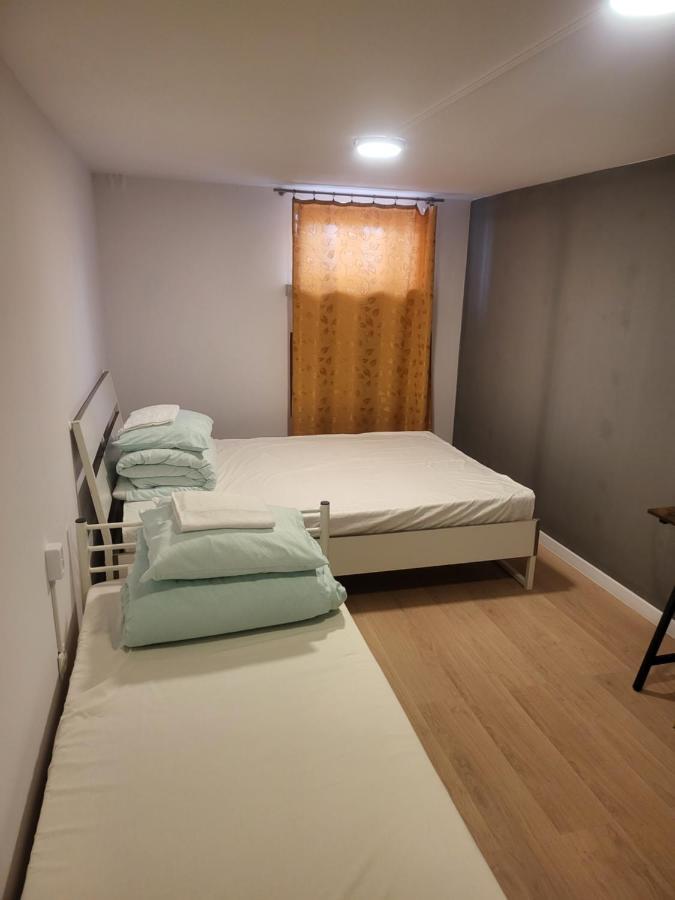 ורשה Rooms4Rest Wiertnicza - Private Rooms For Tourists - Atr Consulting Sp, Z O,O, מראה חיצוני תמונה